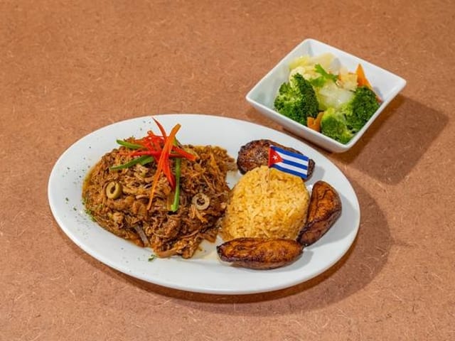 Ropa Vieja – Half Tray.
