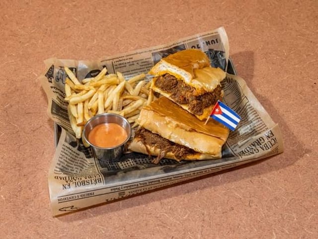 Ropa Vieja Sandwich – Full Tray.