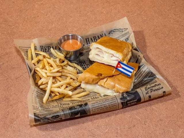 Ham and Cheese Sandwich – Half Tray.